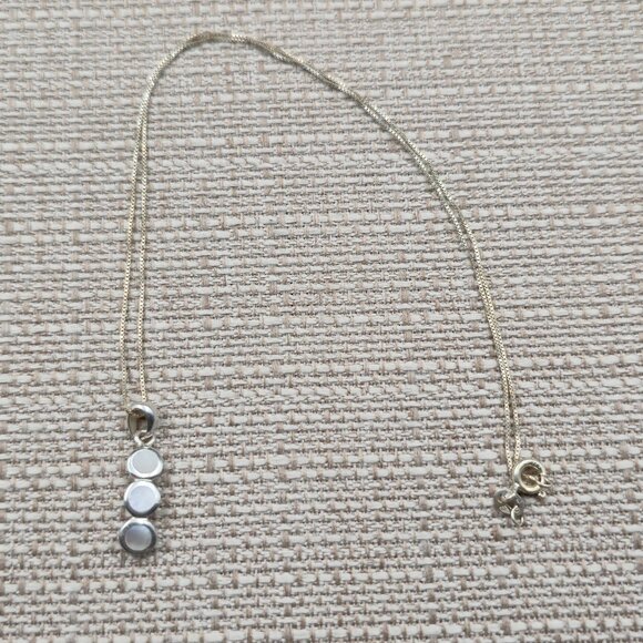 16 Inch Sterling Silver Triple Oval Shell Pendant Necklace A6325 - Picture 1 of 7